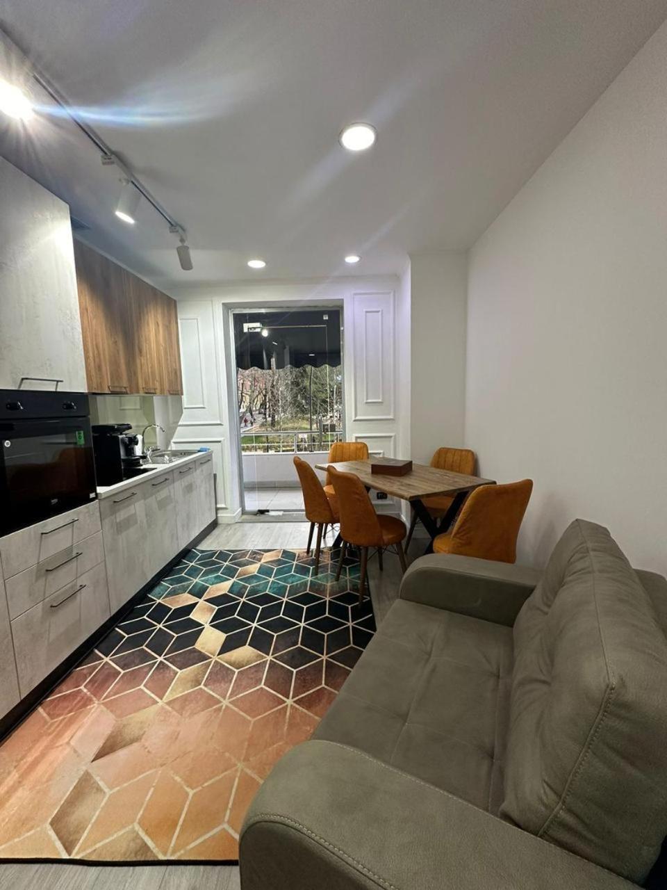 Park View Central Apartment Tiranë Eksteriør bilde